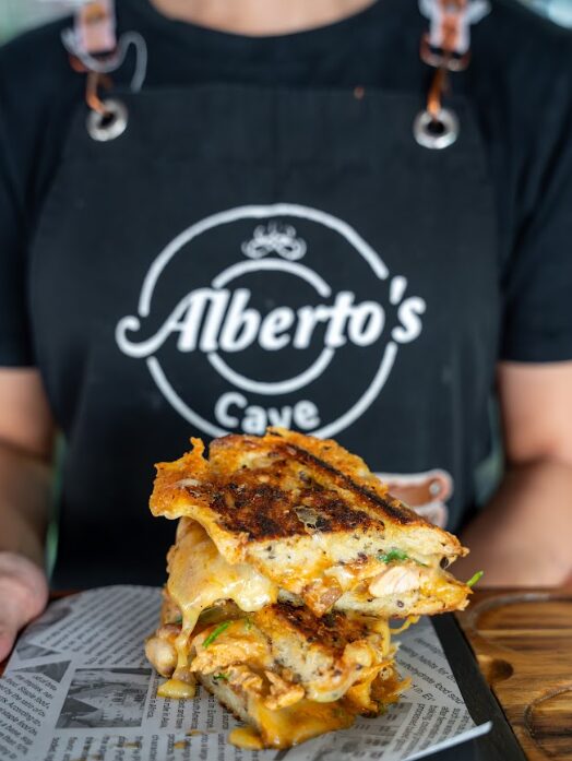 Alberto's Cafe