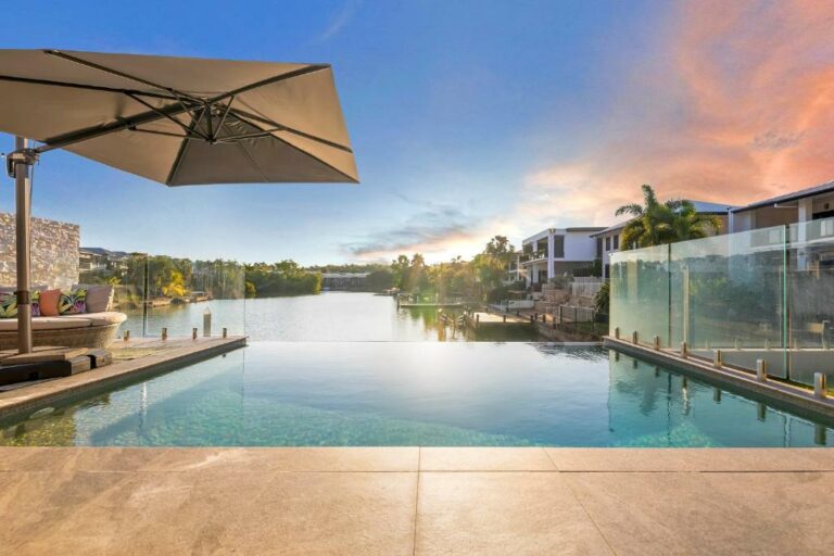 Infinity Edge Darwin Luxury Waterfront Oasis